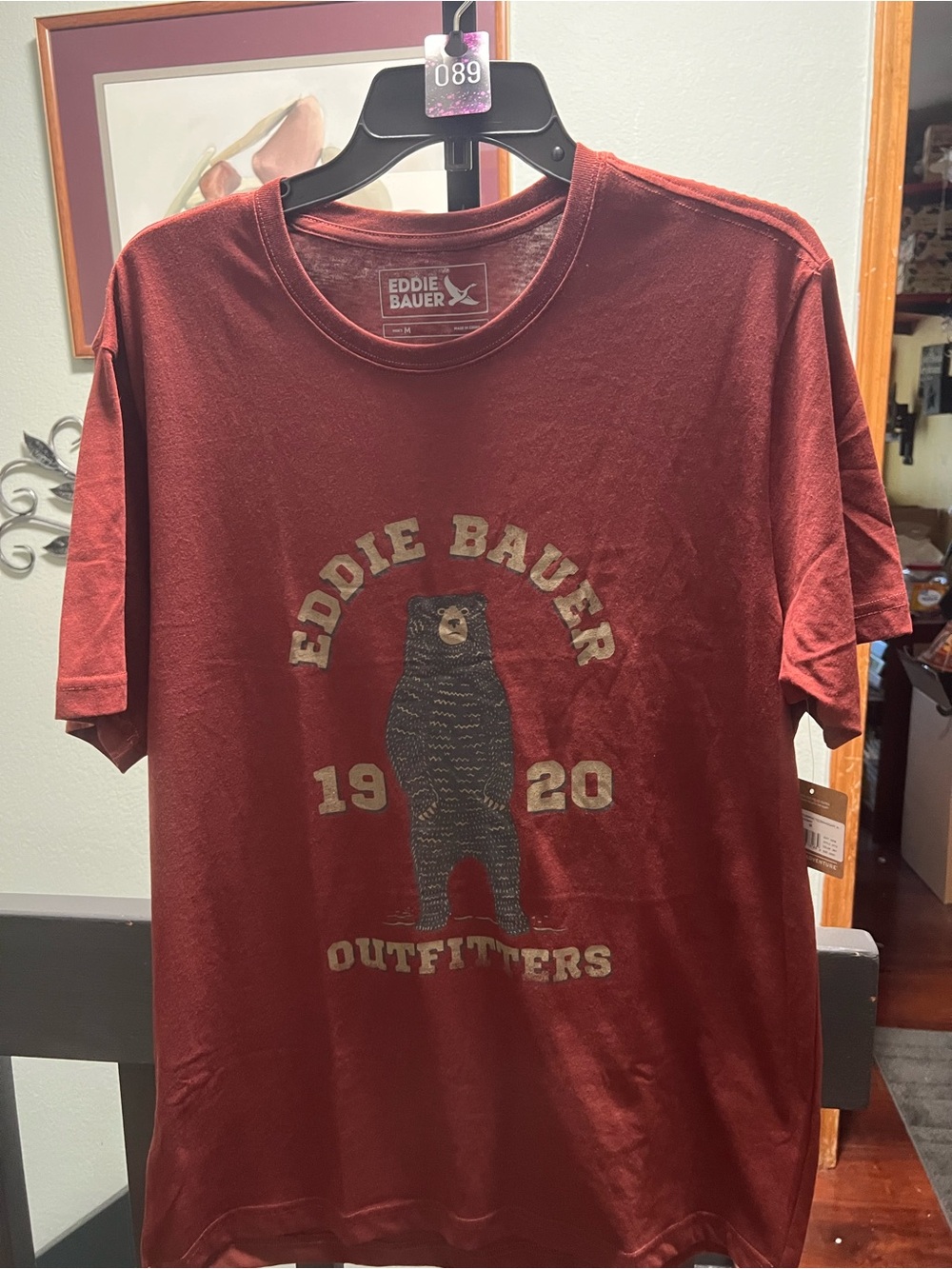 NWT Eddie Bauer Men's Rust Red Bear Graphic Short Sleeve Te3 #089